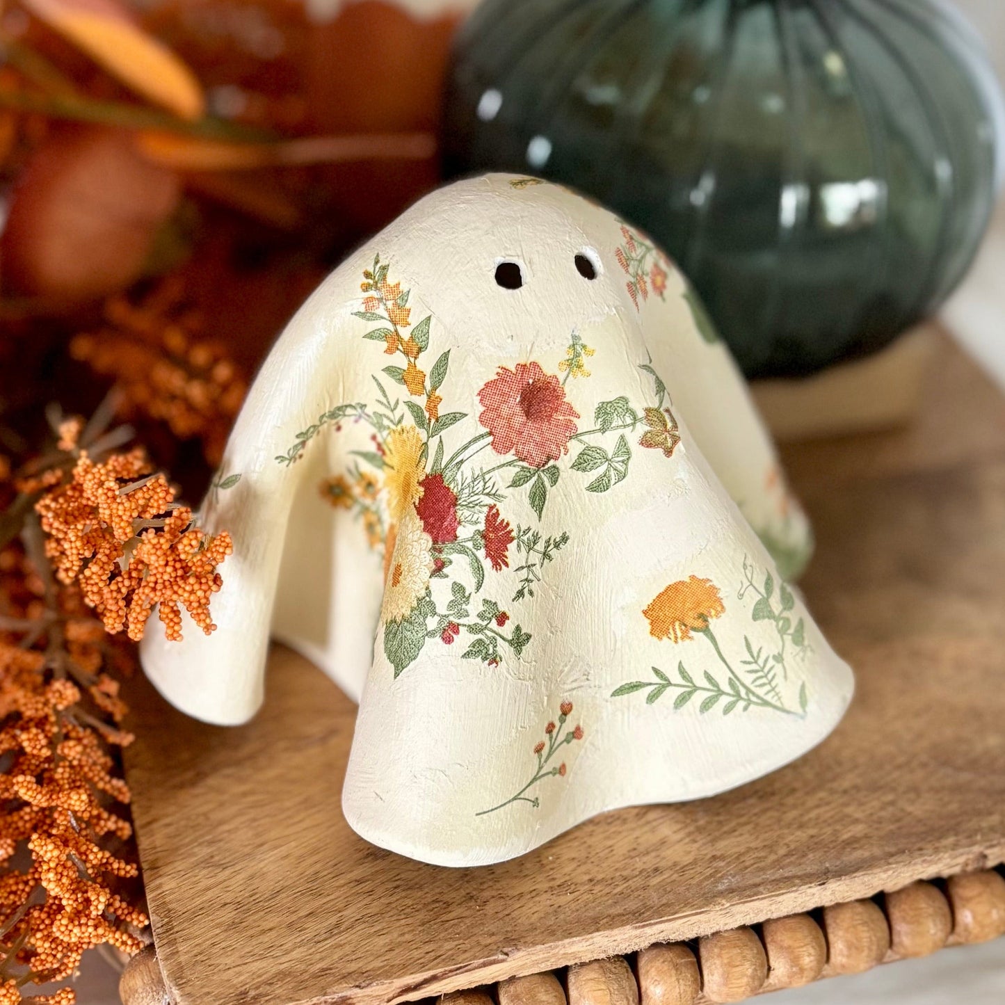 Clay Ghost Fall Floral