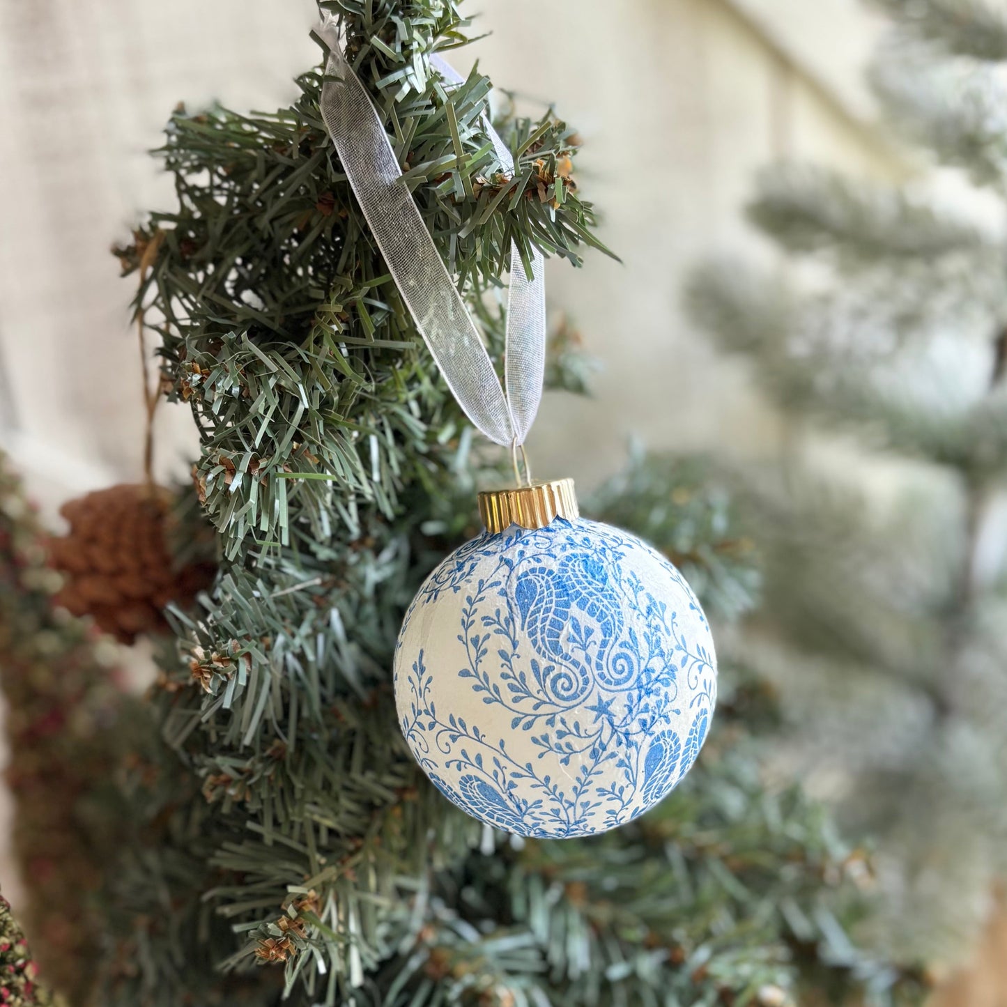 Sea Horse Blue and White Ornament Sets