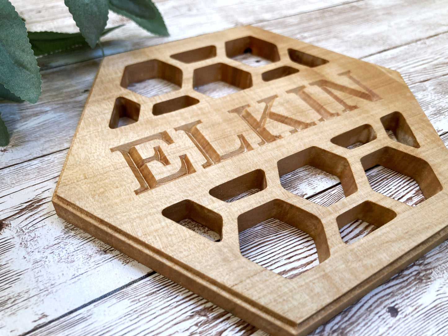 Personalized Honeycomb Trivet for Kitchen Decor & Unique Gift