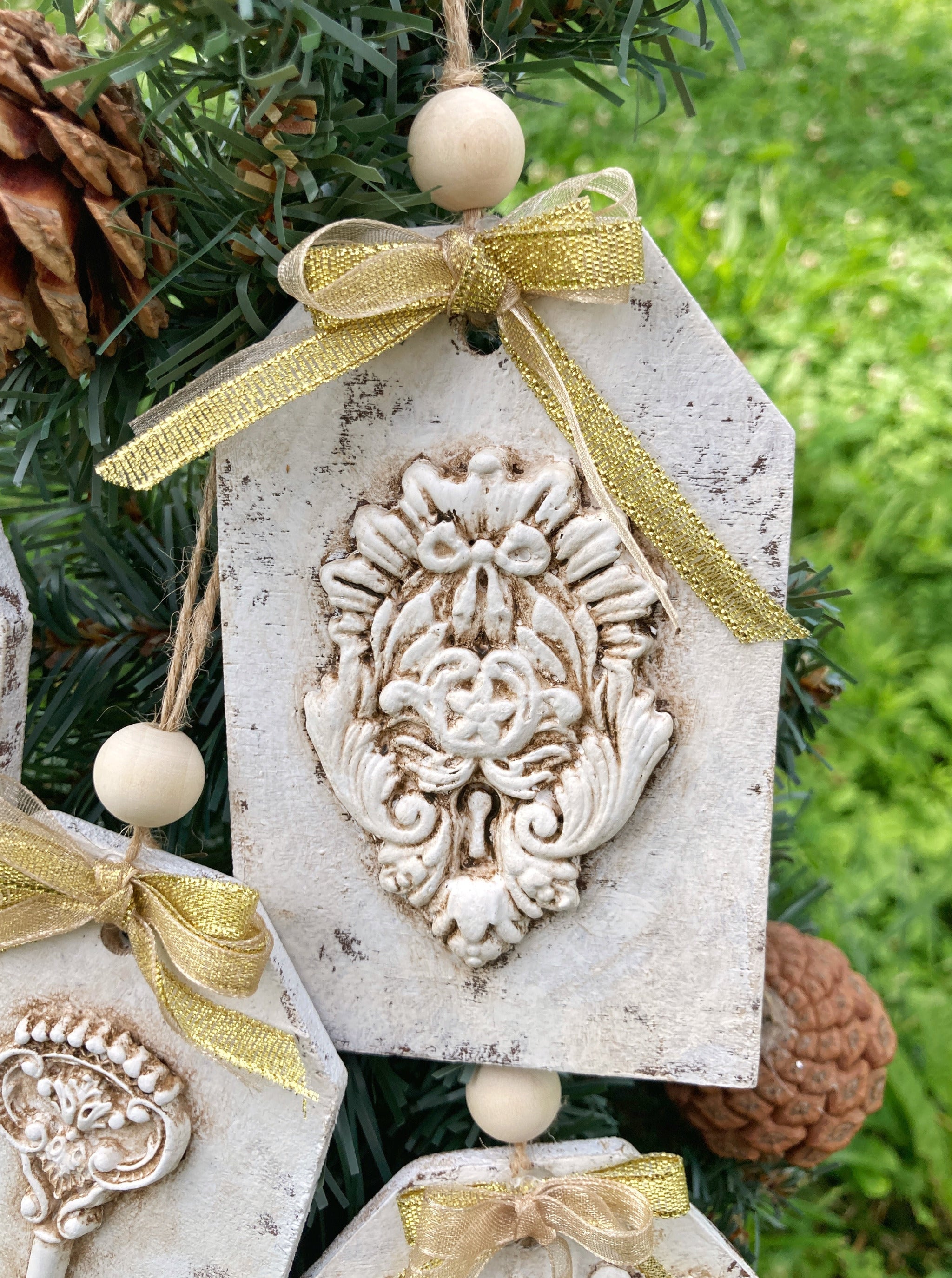 Country christmas best sale ornaments