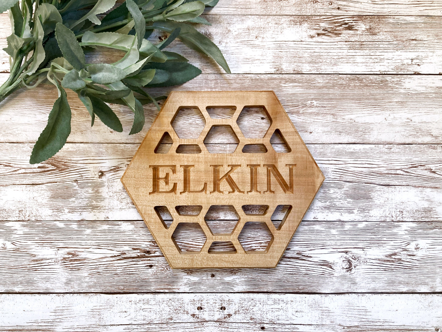 Personalized Honeycomb Trivet for Kitchen Decor & Unique Gift